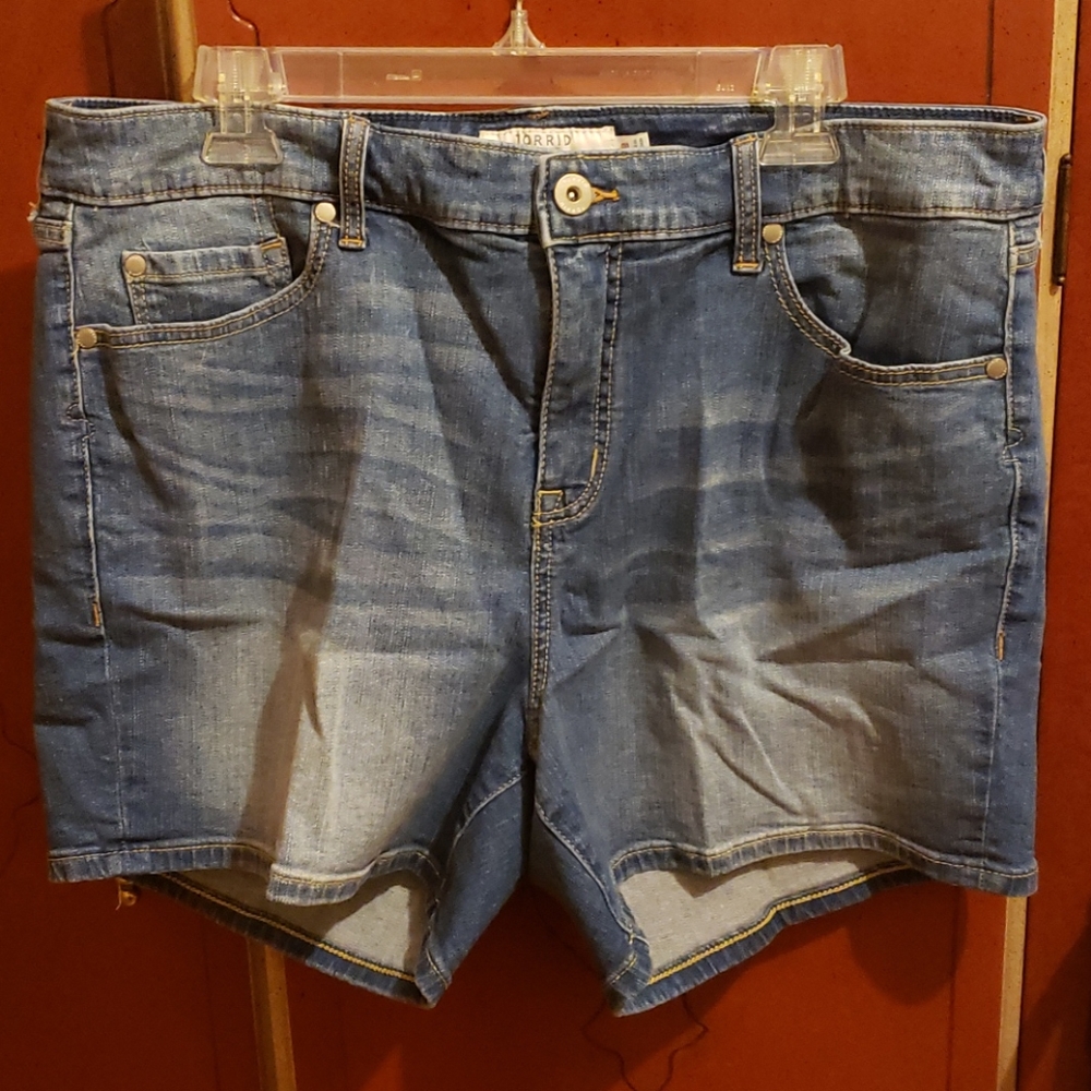 Torrid Reg Wash Denim Shorts